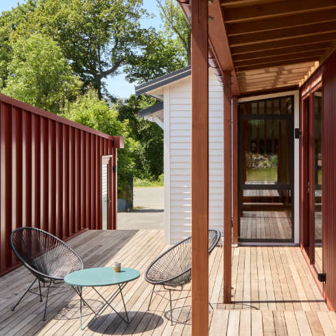 A tramping hut styled extension for an adventurous outdoor family